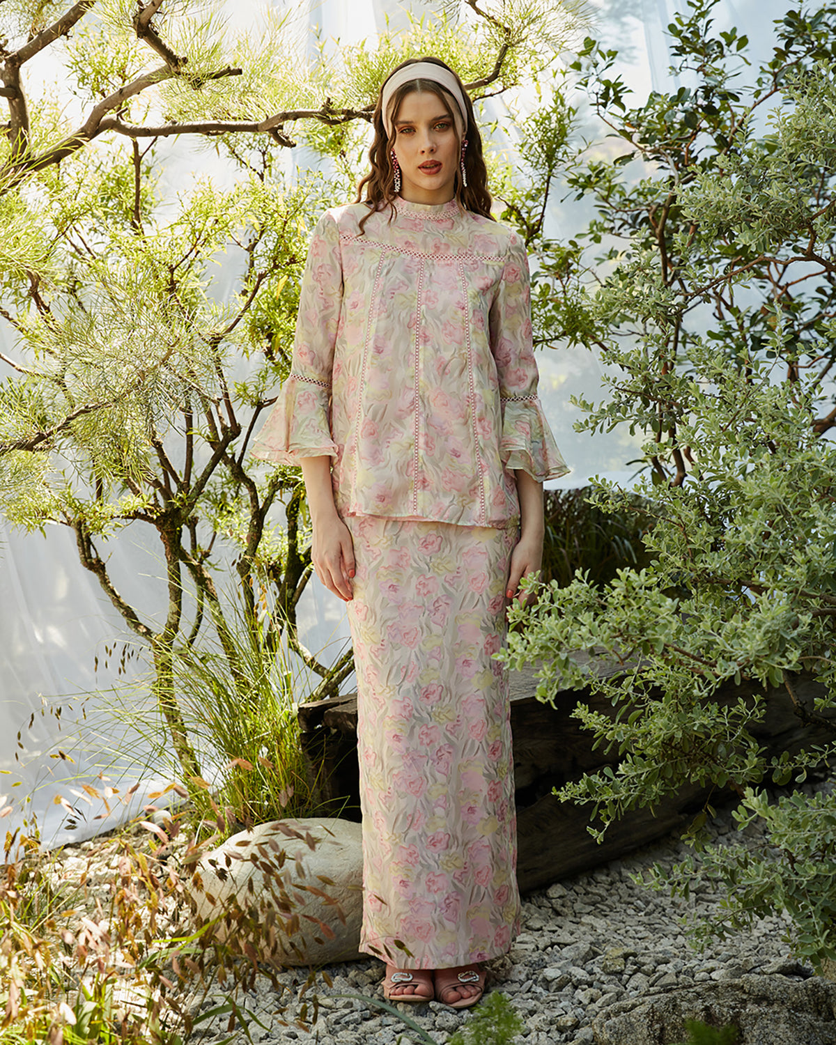 INNAI-RED-RAYA-RTW-2024-GOLDENHOUR
