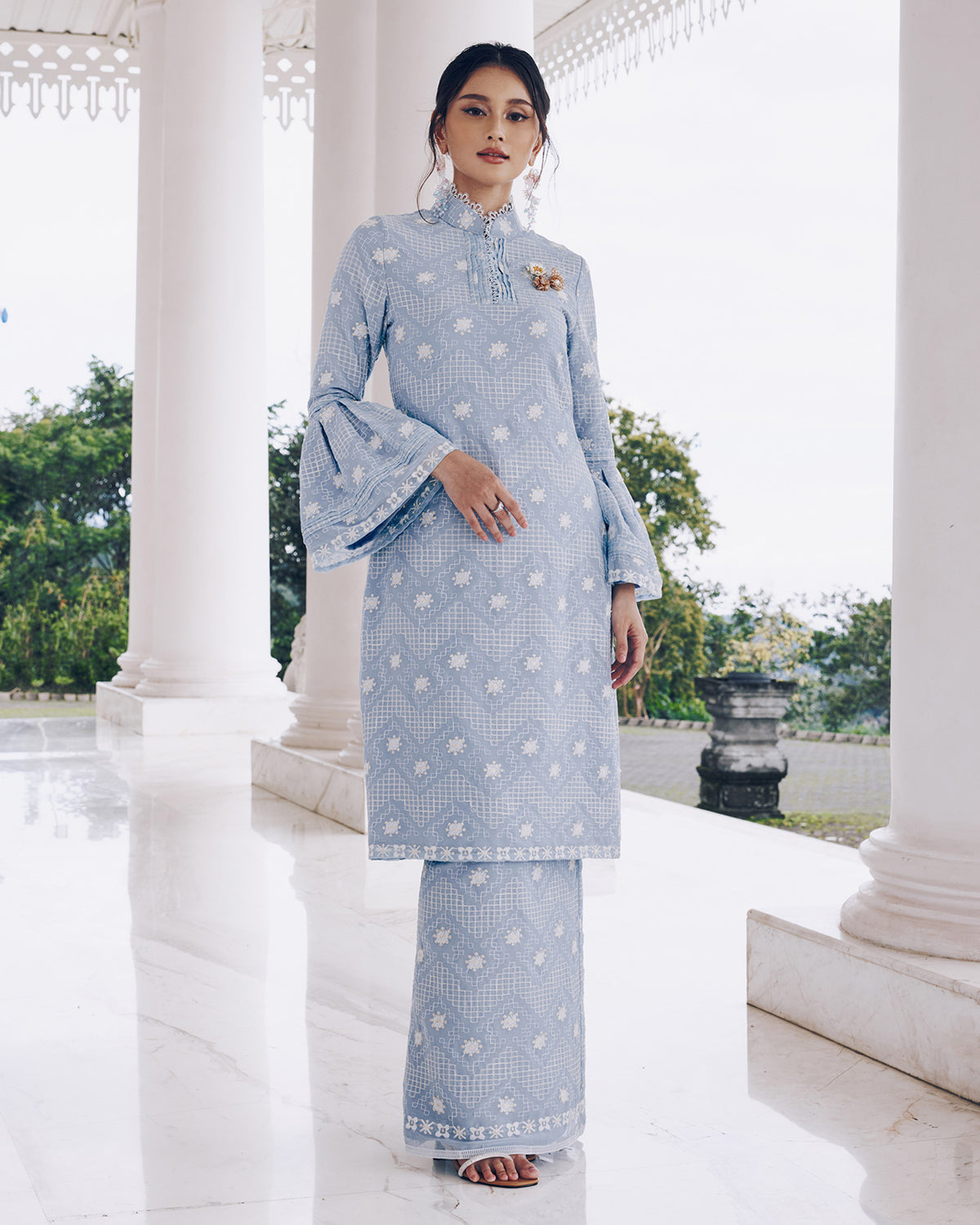 INNAI-RED-RAYA-RTW-2025-REMINISCENCE