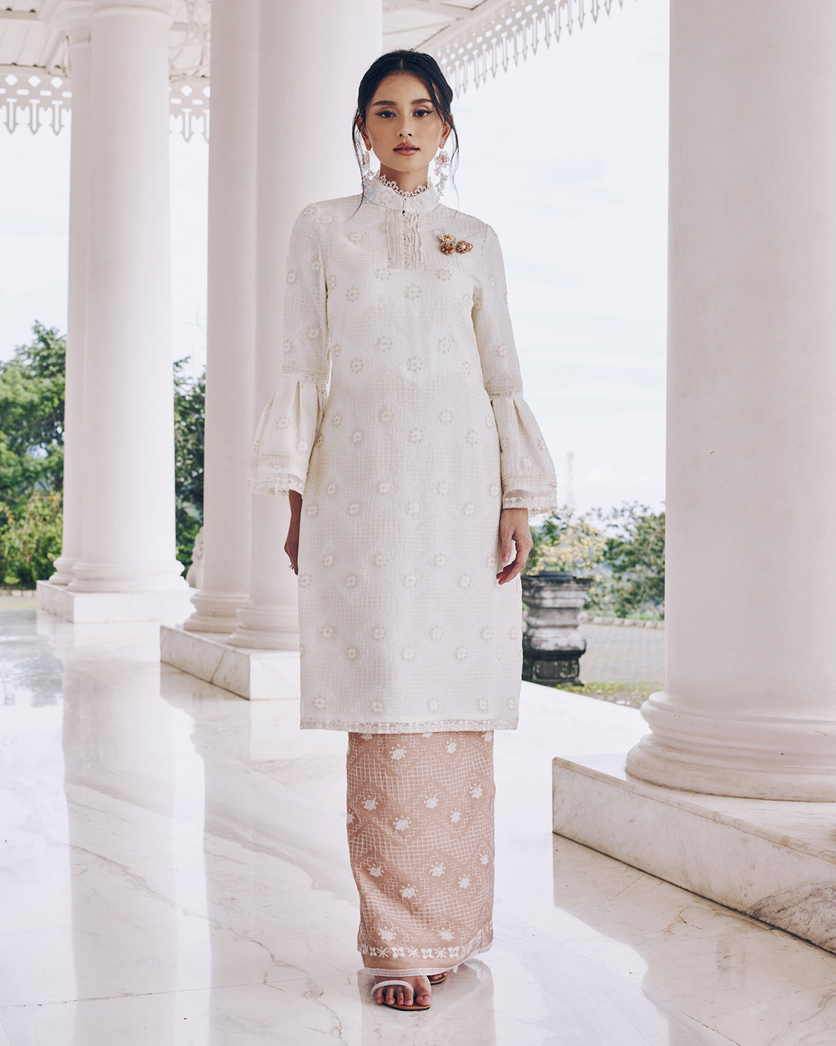 INNAI-RED-RAYA-RTW-2025-REMINISCENCE