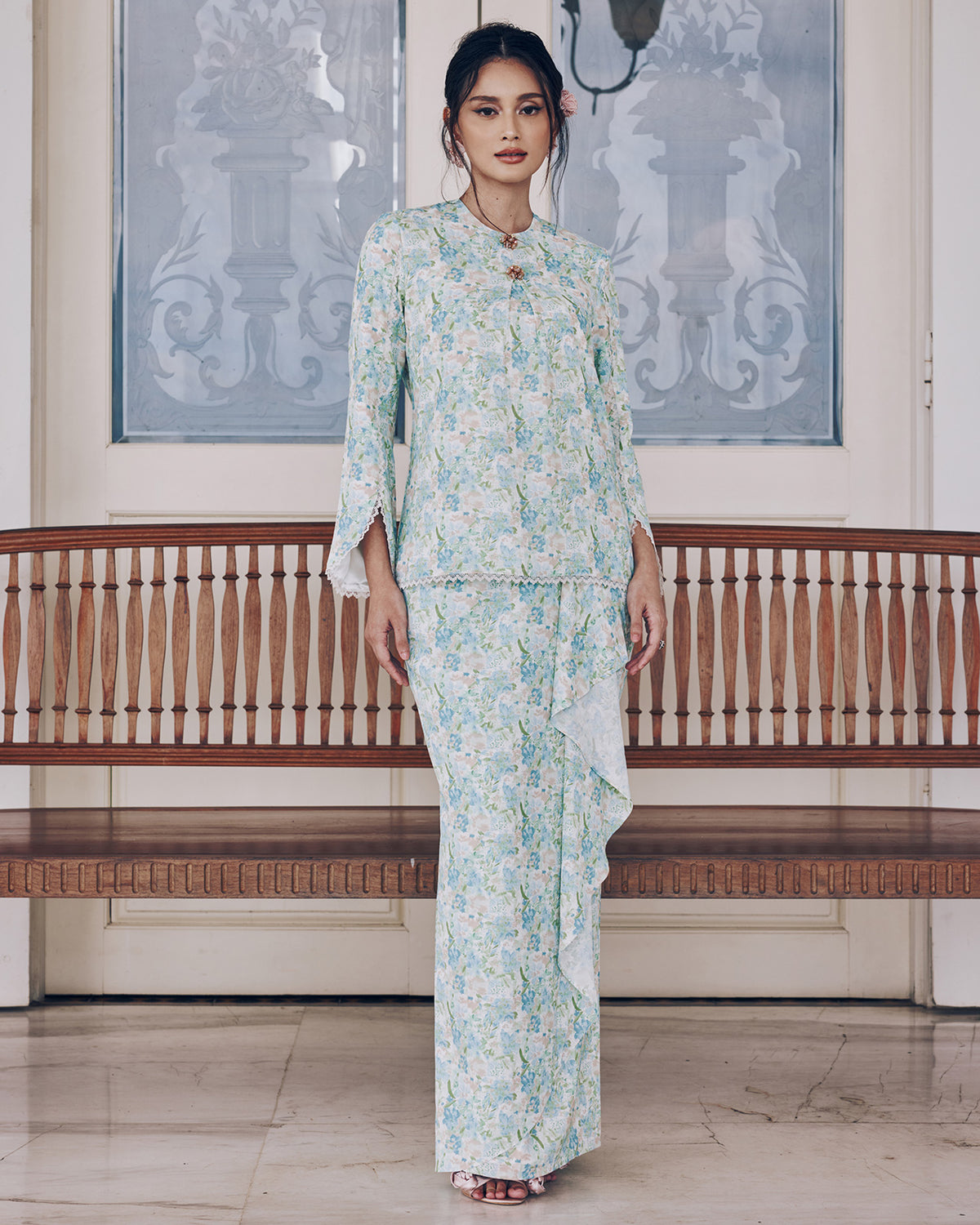 INNAI-RED-RAYA-RTW-2025-REMINISCENCE