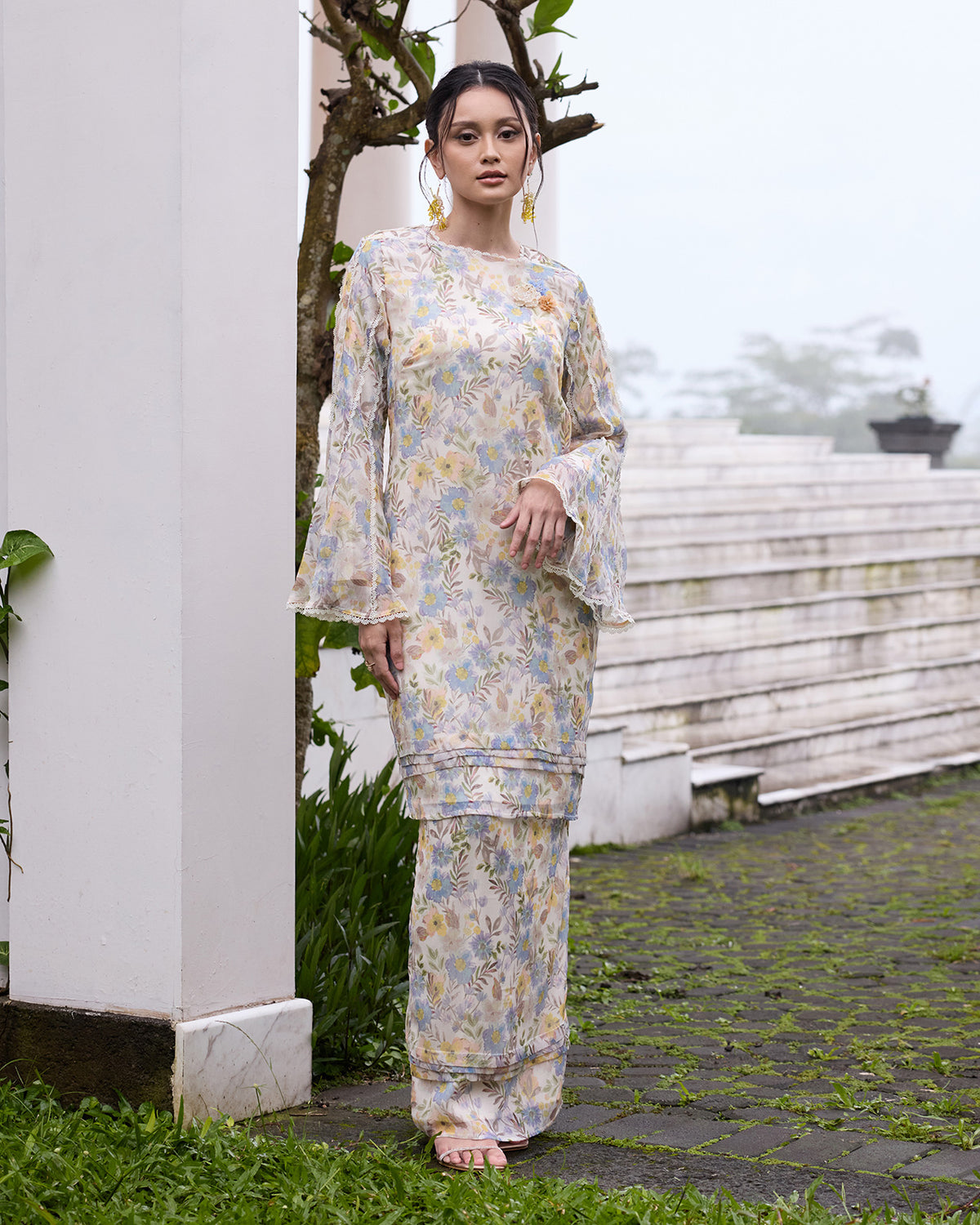 INNAI-RED-RAYA-RTW-2025-REMINISCENCE