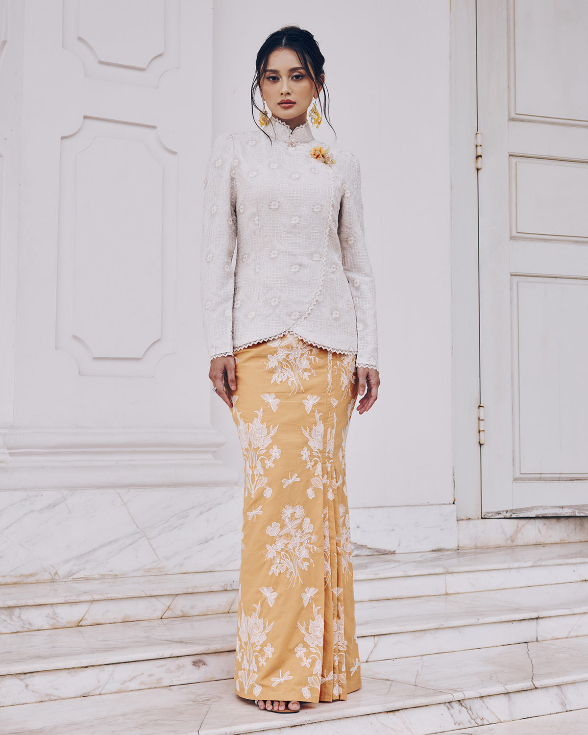 INNAI-RED-RAYA-RTW-2025-REMINISCENCE