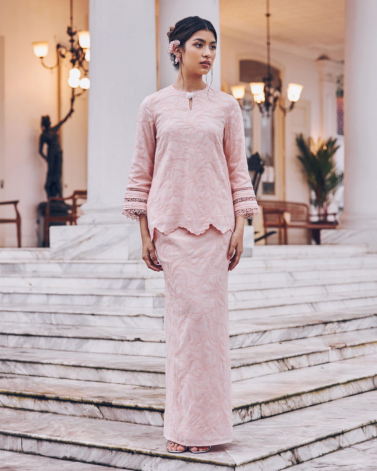 INNAI-RED-RAYA-RTW-2025-REMINISCENCE