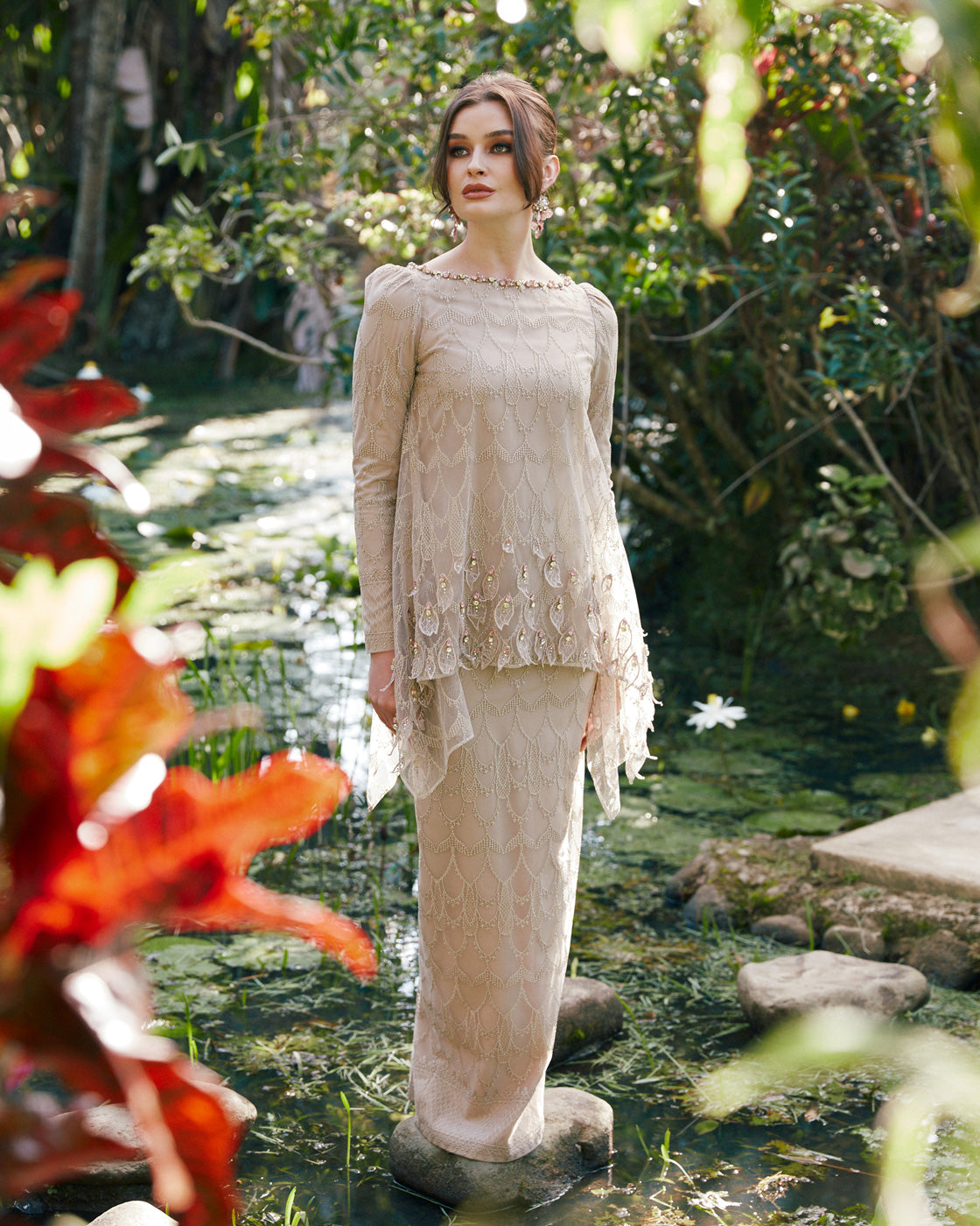 INNAI-RED-SERENE-RAYA-2023