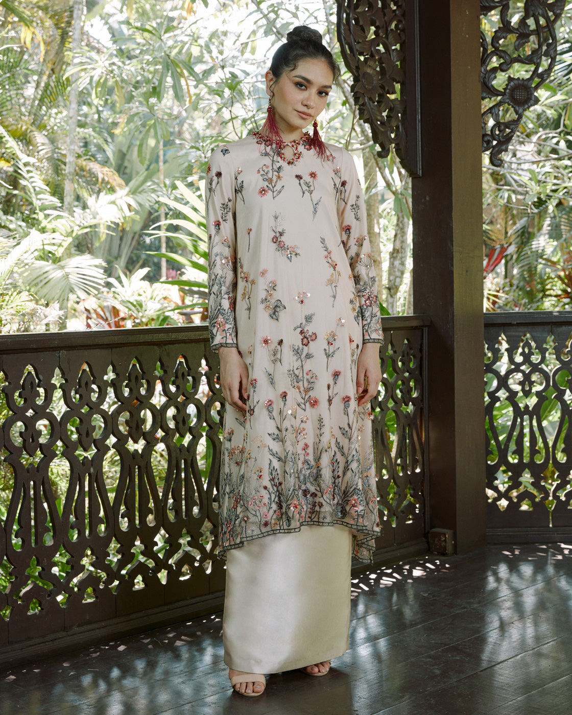 INNAI-RED-SERENE-RAYA-2023