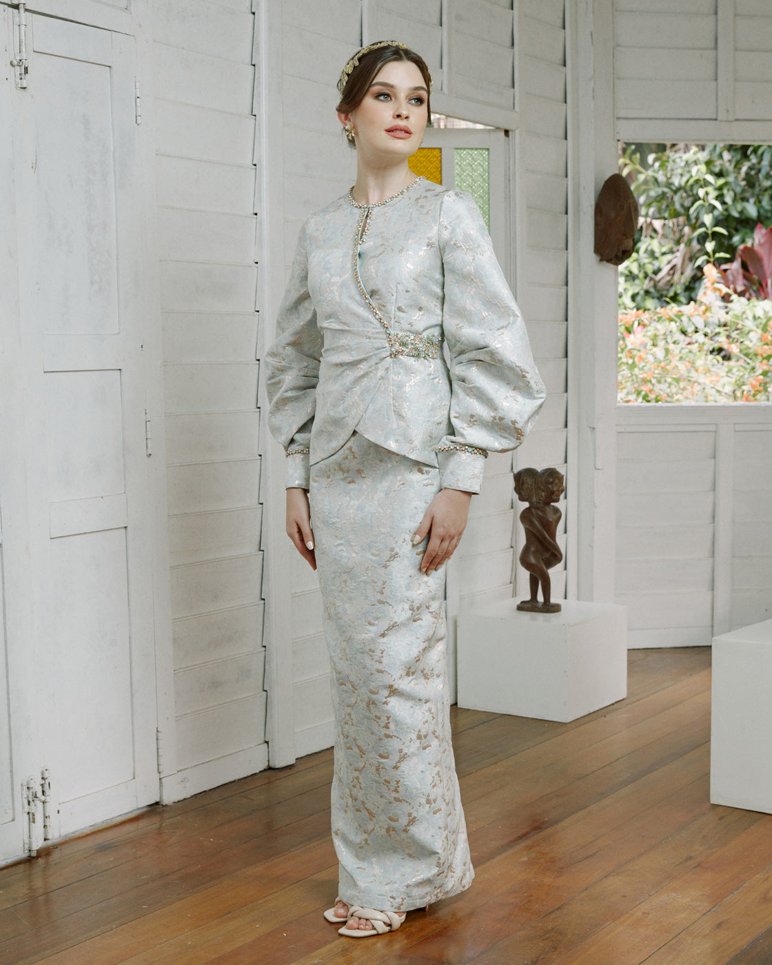 INNAI-RED-SERENE-RAYA-2023