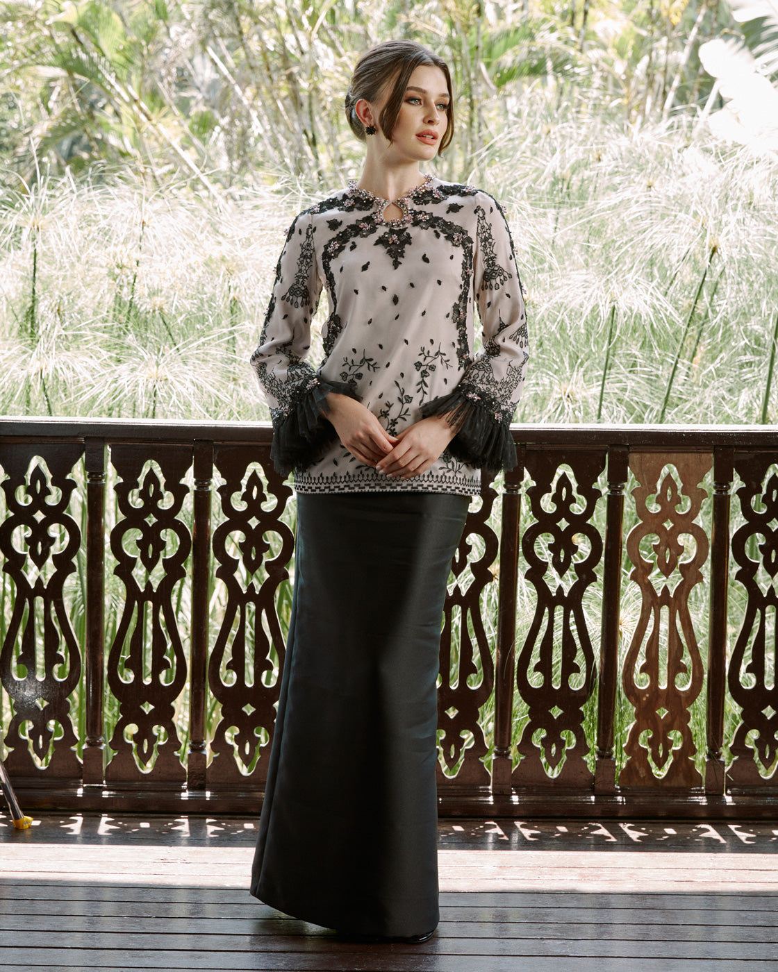 INNAI-RED-SERENE-RAYA-2023