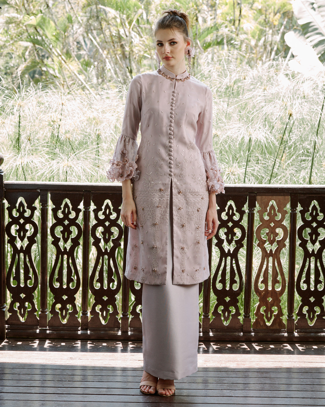 INNAI-RED-SERENE-RAYA-2023