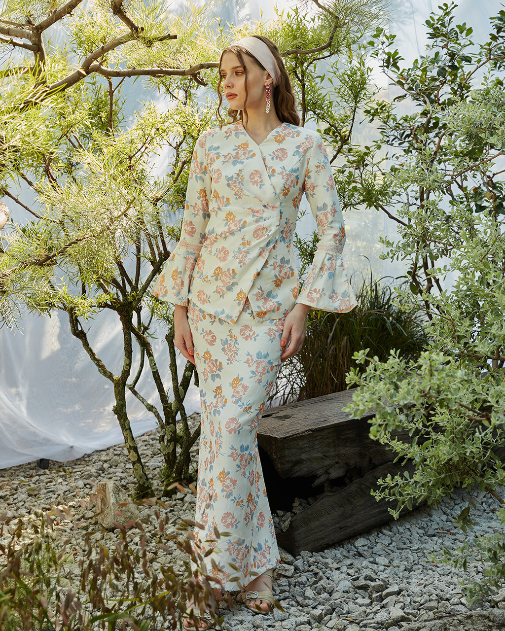 INNAIRED-RAYA2024-RTW-GOLDENHOUR-KARINA