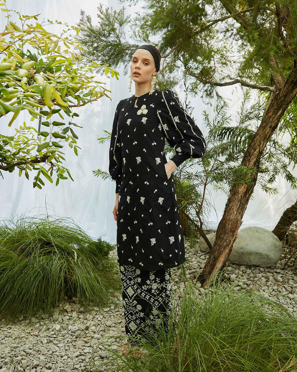 INNAIRED-RAYA2024-RTW-GOLDENHOUR-SELMA