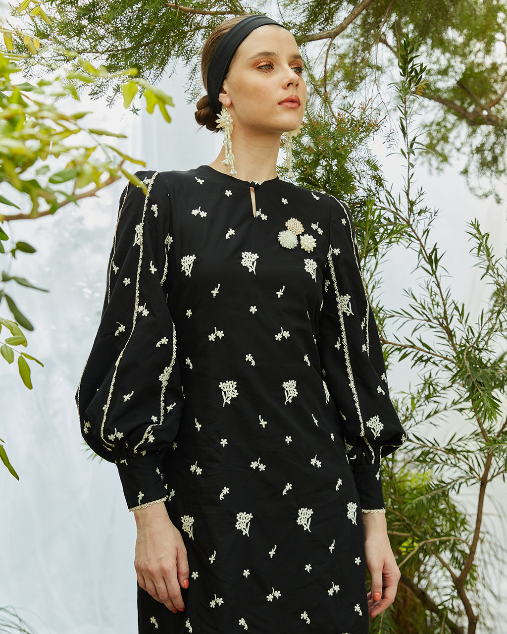 INNAIRED-RAYA2024-RTW-GOLDENHOUR-SELMA