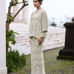 INNAI-RED-REMINISCENE-RAYA-2025-RTW-TANIA