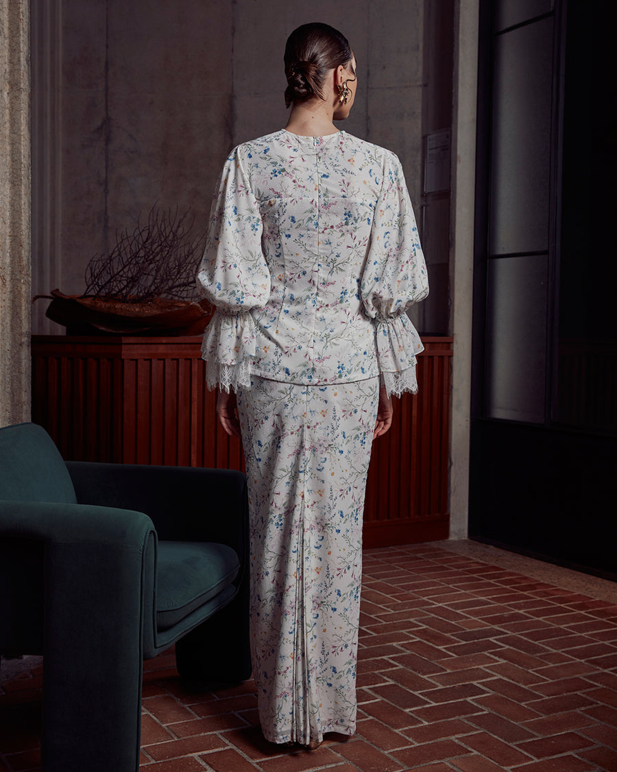 INNAI RED-RAYA-RTW-2023-COSMOPOLITAN-INES