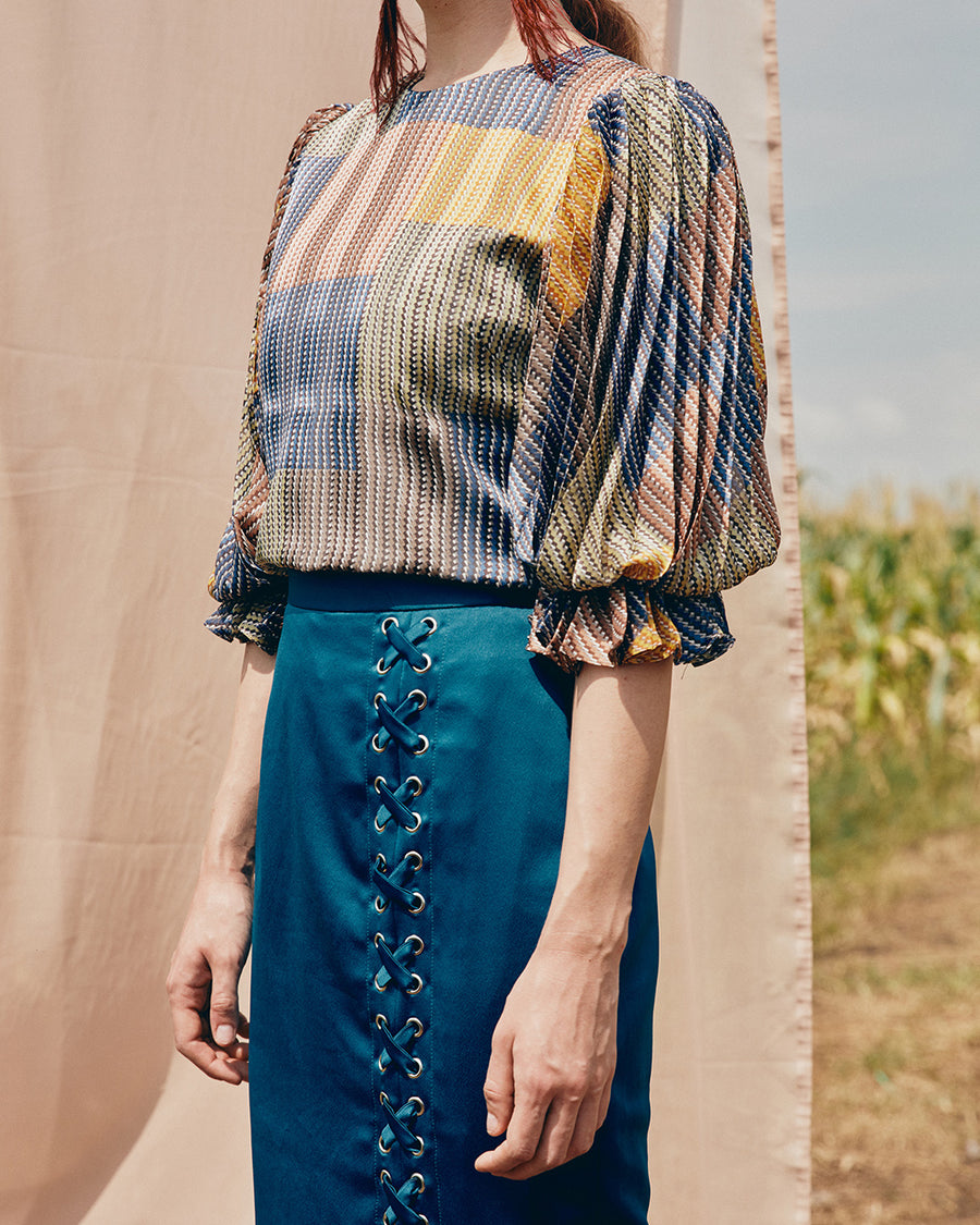 IRWF/20/19 - GEOMETRIC PRINT TOP WITH SUNRAY PLEATED BILLOW SLEEVES