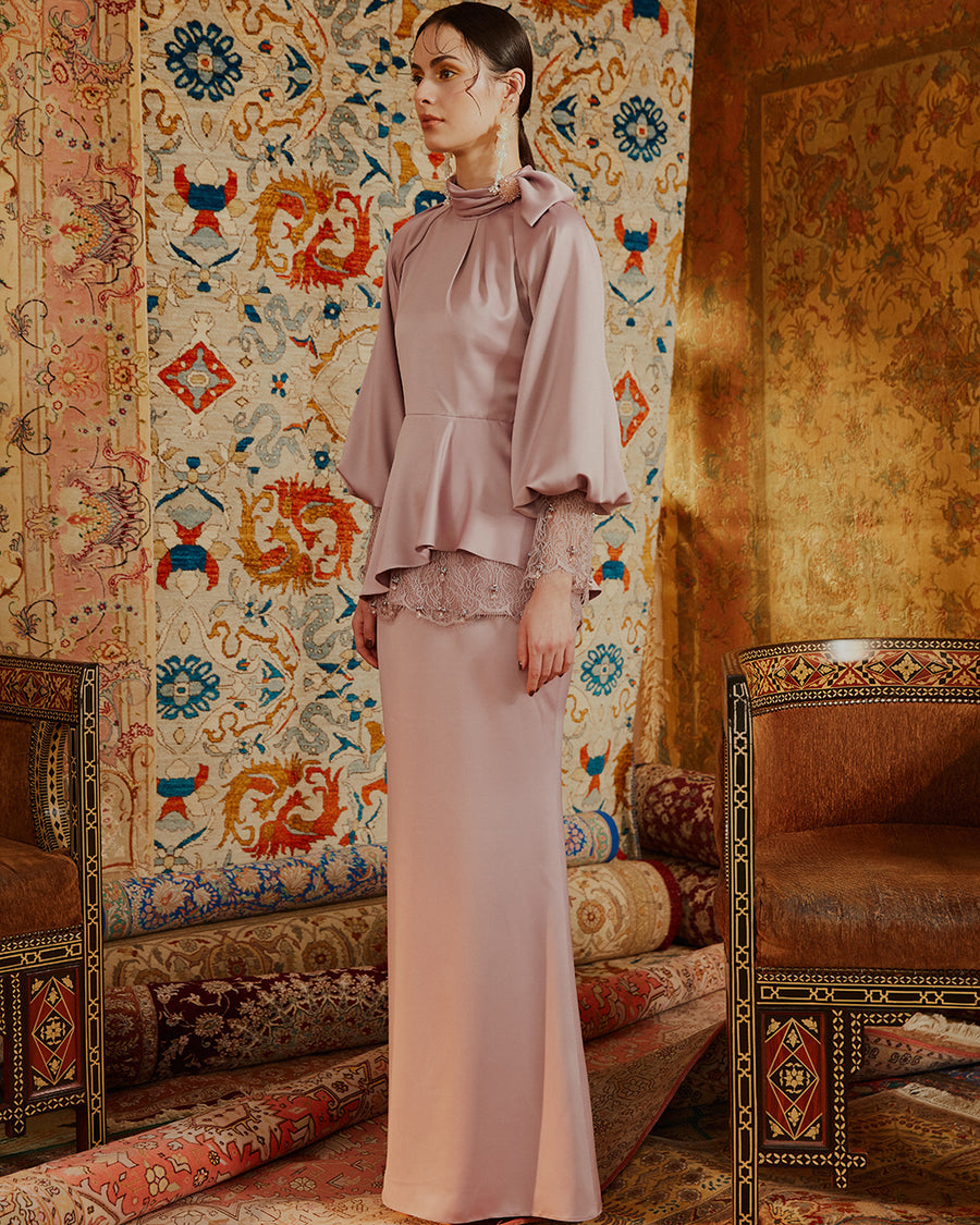 NILOUFAR - PUFF SLEEVED MODERN KURUNG WITH PEEK-A-BOO LACE