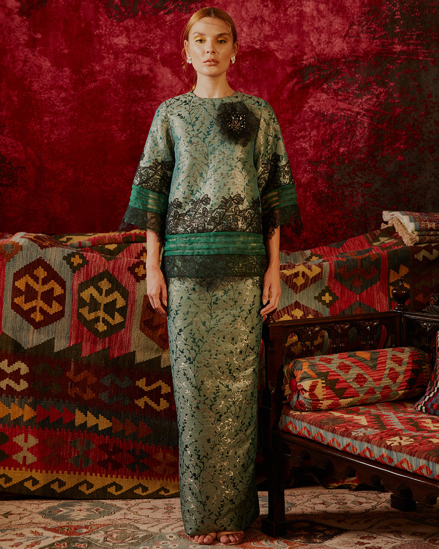 PARISA - KURUNG KEDAH WITH LACE TRIMMING AND PLEATED ORGANZA