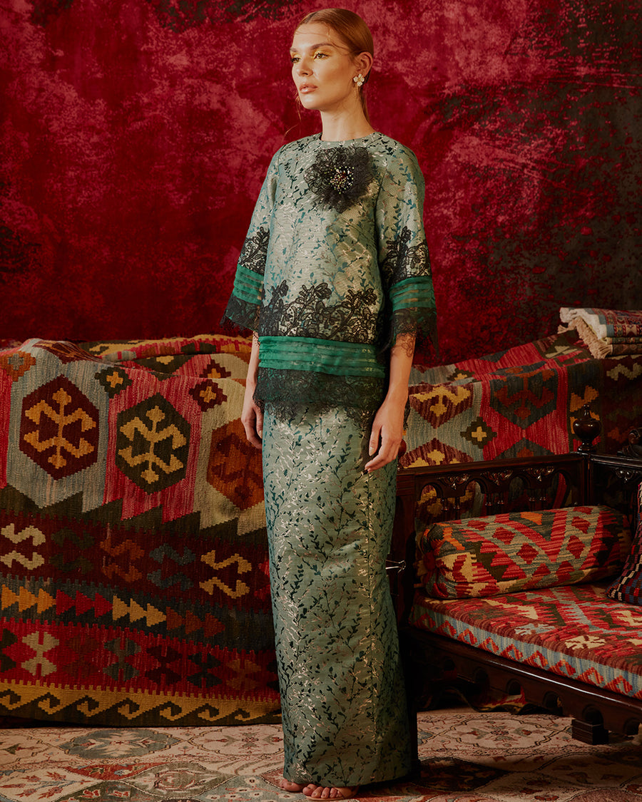 PARISA - KURUNG KEDAH WITH LACE TRIMMING AND PLEATED ORGANZA