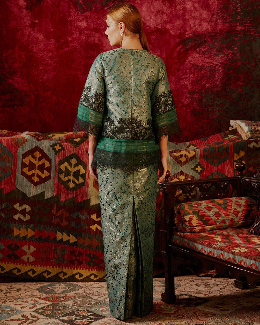 PARISA - KURUNG KEDAH WITH LACE TRIMMING AND PLEATED ORGANZA