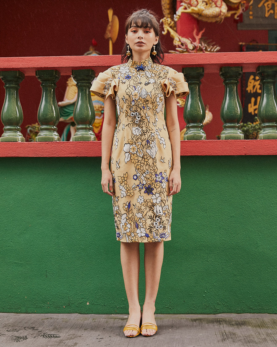 JIA - EMBROIDERED LACE CHEONGSAM WITH FOLD DETAILED SLEEVE