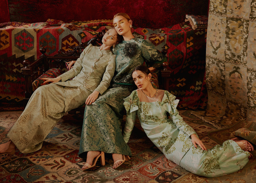 PARISA - KURUNG KEDAH WITH LACE TRIMMING AND PLEATED ORGANZA
